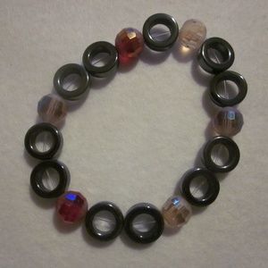 NWOT. Hematite Ring Stretch Bracelet